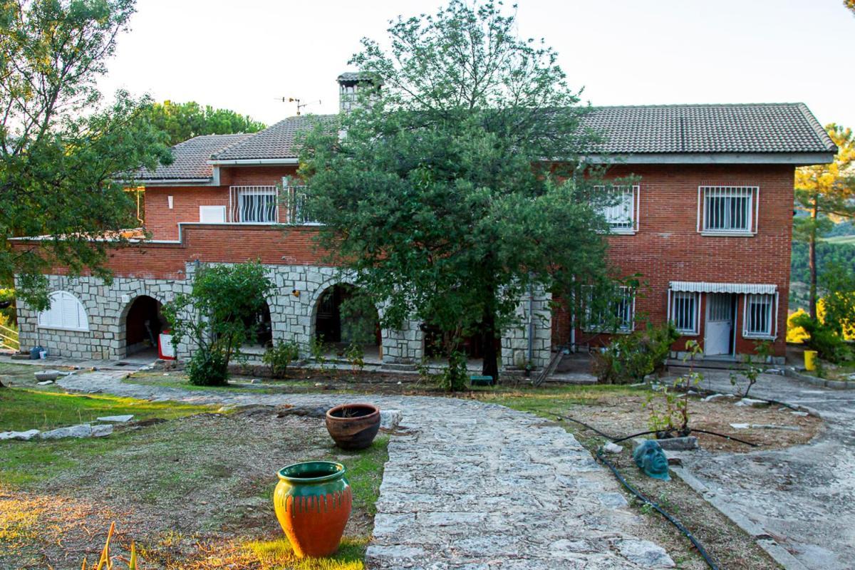 Casa Cadalso, Mirador De Gredos, Madrid Guest House Cadalso de los Vidrios Екстериор снимка