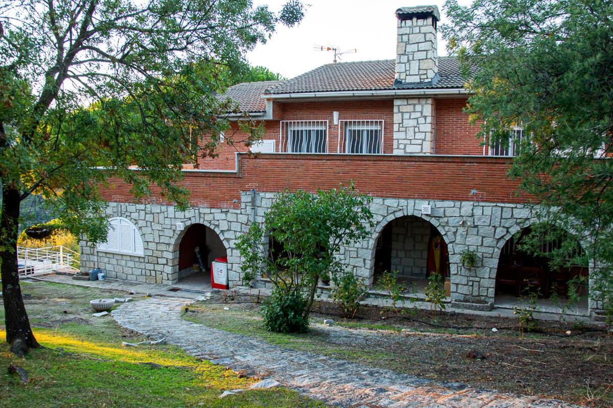 Casa Cadalso, Mirador De Gredos, Madrid Guest House Cadalso de los Vidrios Екстериор снимка